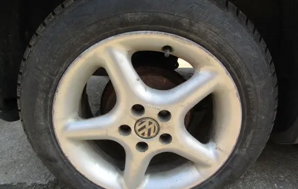 Volkswagen Polo IV 9N3 R12 alloy rim 