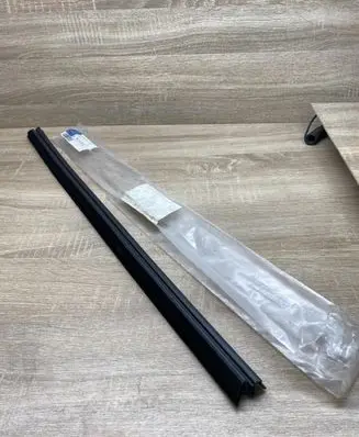 Mercedes-Benz B W245 Rear door window/glass frame A1697352465