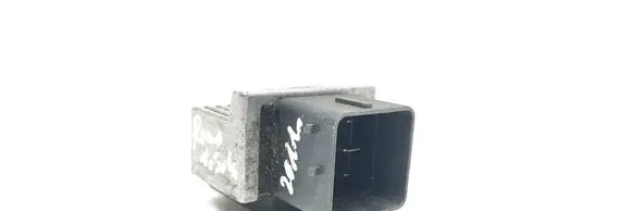 Nissan Juke I F15 Glow plug pre-heat relay 8200859243 FGPR812