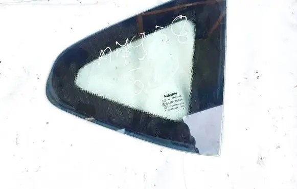 Nissan Qashqai Rear side window