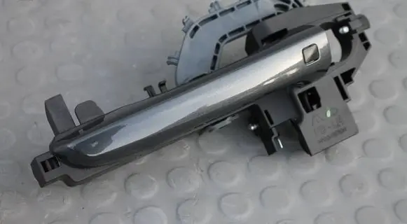 Hyundai i30 Front door exterior handle 93200-03100-I30 9320003100 KLAMKA-LP-I30-III