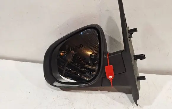 Front door electric wing mirror