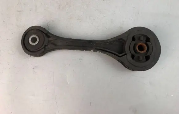 Subaru Impreza III Gearbox mount