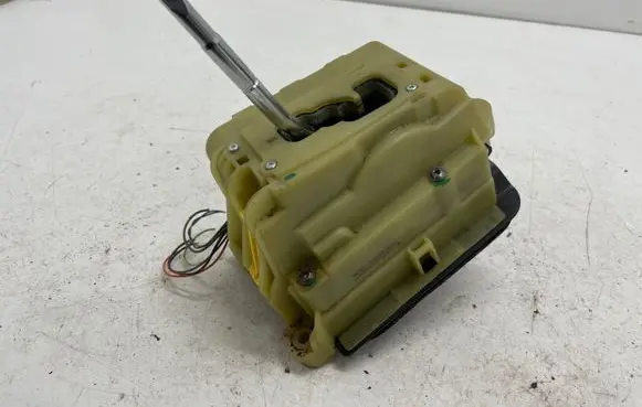 Mercedes-Benz E W212 Gear shifter/selector A2042678124