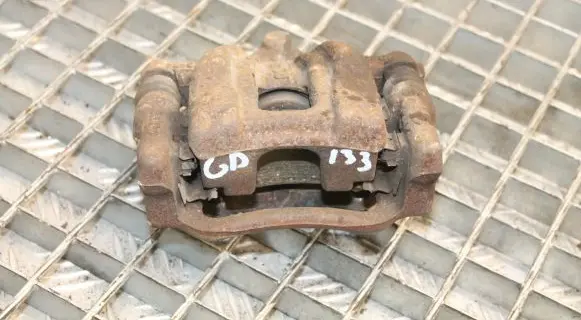 Honda CR-V Rear brake caliper