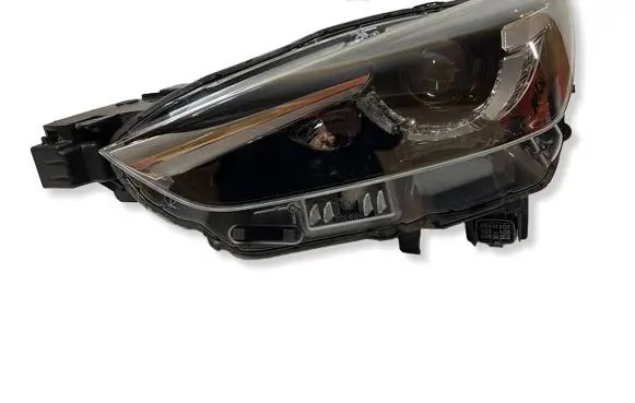 Mazda CX-3 Headlight/headlamp D10E51040