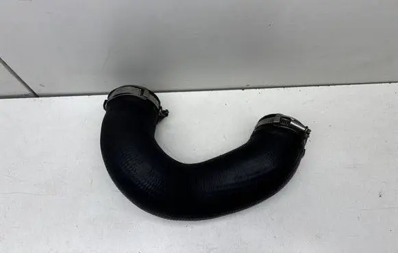 Audi Q7 4L Intercooler hose/pipe 7L6145972E