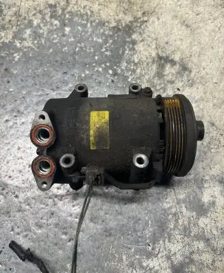 Ford Focus Air conditioning (A/C) compressor (pump) 3M5H19D629KE