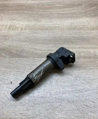 BMW 7 E65 E66 High voltage ignition coil 0221504100