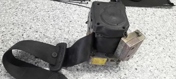 Volkswagen PASSAT B5 Seat belt trim 3B9357806