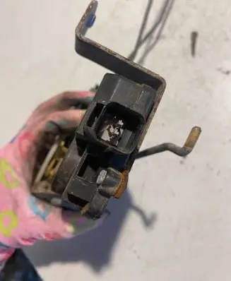 Mitsubishi Outlander Rear door lock