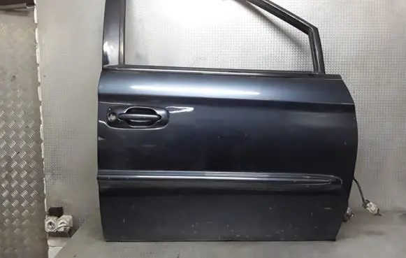 Chrysler Voyager Front door