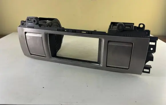 Jaguar XF X250 Dash center air vent grill 8X2319K617AH 8X2319K617BH