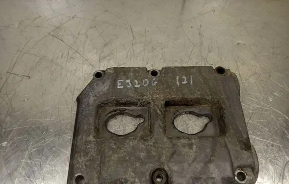 Subaru Impreza I Rocker cam cover pokrywazaworow