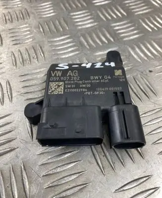 Audi A7 S7 4K8 Glow plug pre-heat relay 059907282