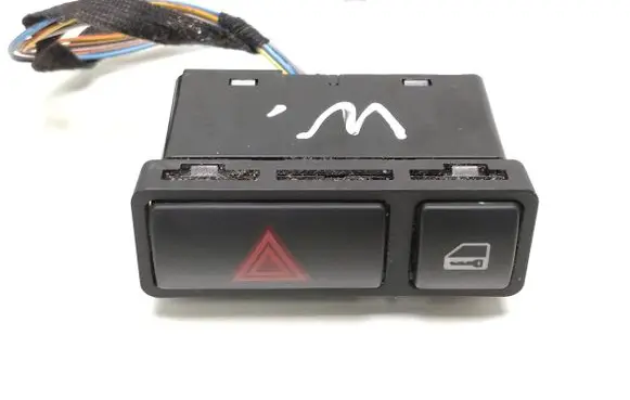 BMW 3 E46 Hazard light switch 8368920 61318368920