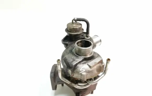 Toyota Avensis T220 Turbo 1720127010 VB60104