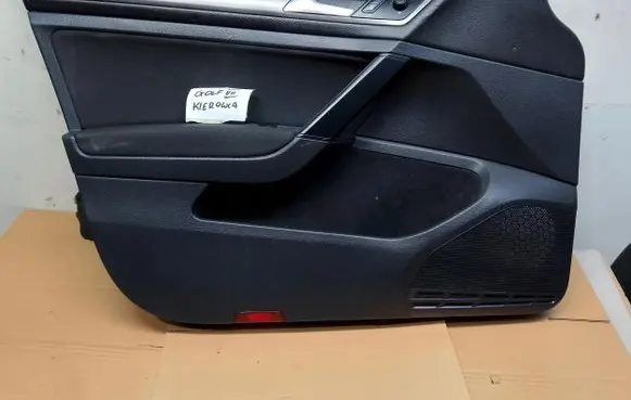 Volkswagen Golf VII Front door card panel trim