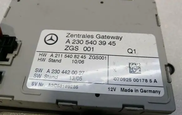 Mercedes-Benz SL R230 Gateway control module A2305403945