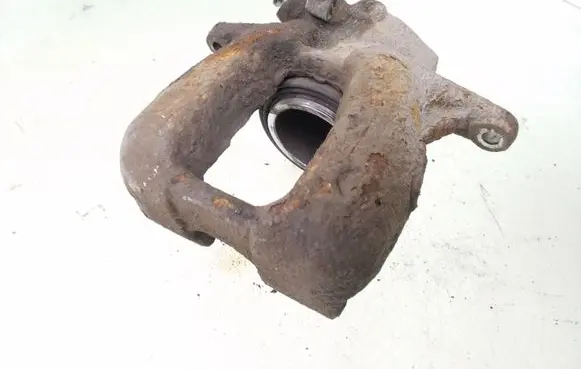 Peugeot 407 Front brake caliper