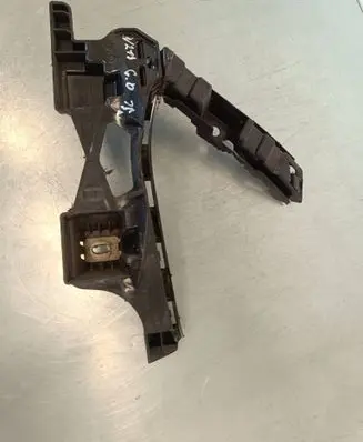 Mercedes-Benz E W213 Rear bumper mounting bracket A2138850165