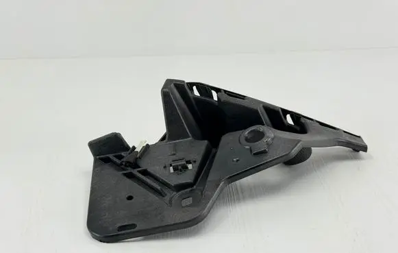BMW 2 G42 Bumper support mounting bracket corner 8495054