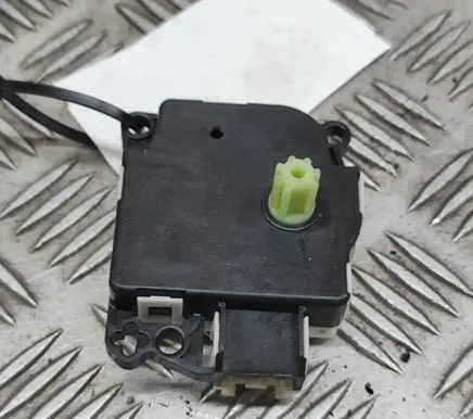 Ford Puma Air flap motor/actuator AV1119E616
