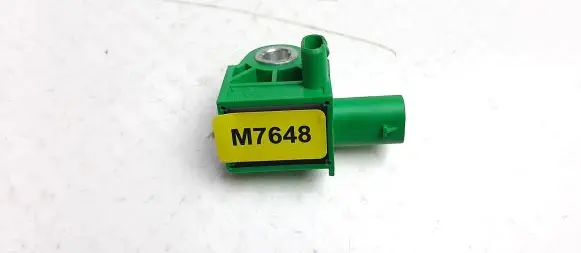 Volkswagen Golf VI Airbag deployment crash/impact sensor 5K0959351 M7648
