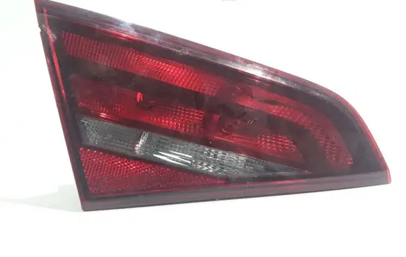 Audi A3 S3 8V Tailgate rear/tail lights 8V4945093