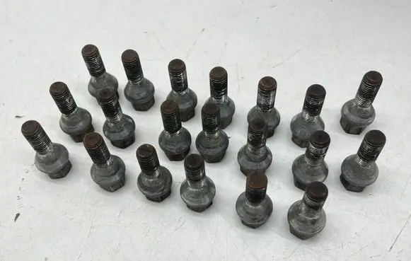 Renault Megane III Nuts/bolts 