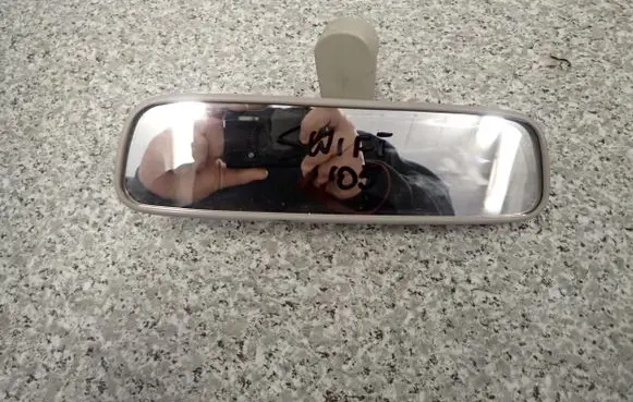 Suzuki Swift I Rear view mirror (interior)