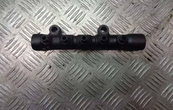 Toyota Avensis T250 Fuel main line pipe NRBRAK