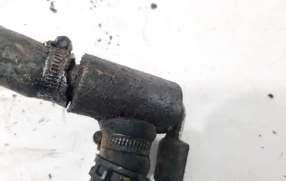 Ford Mondeo Mk III Engine coolant pipe/hose