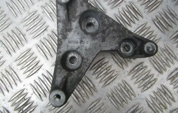 Opel Astra H Engine mounting bracket 8972624630