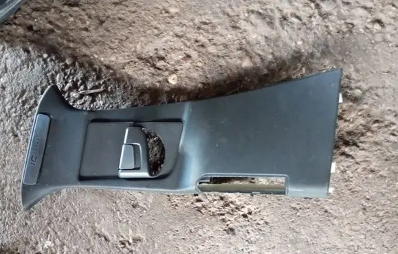 Volvo S60 (B) pillar trim (top) 31307440