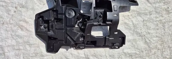 Volvo V40 Front bumper mounting bracket 31425002