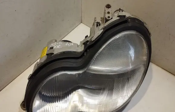 Mercedes-Benz C W203 Headlight/headlamp 1305235663 A2038200161