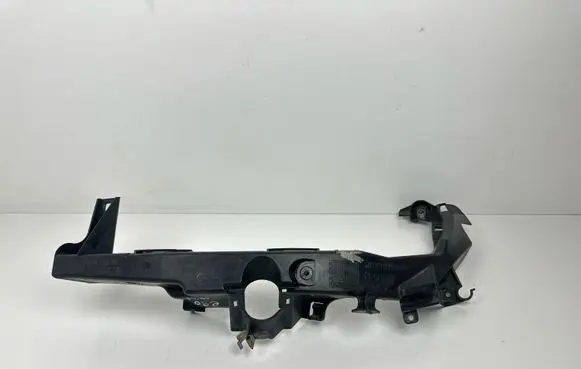 BMW 3 E90 E91 Headlight/headlamp mounting bracket 7138401