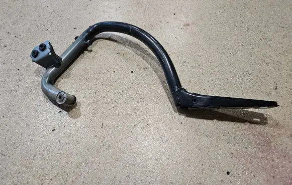 Tailgate/trunk/boot hinge