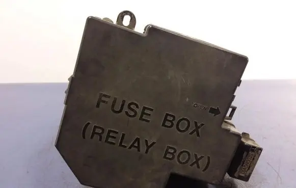 KIA Clarus Fuse box set
