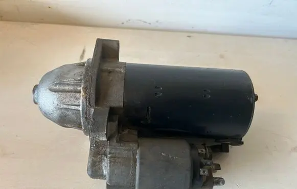 Mercedes-Benz E W211 Starter motor A0051516601 0001109250