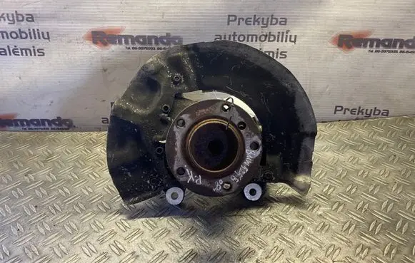 BMW 5 E60 E61 Front wheel hub