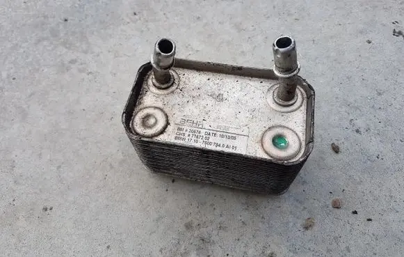BMW X3 E83 Engine oil radiator 7500754