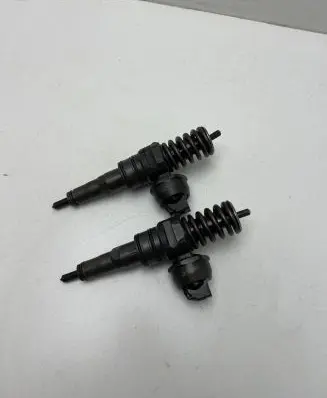 Volkswagen PASSAT B6 Fuel injector 92T001