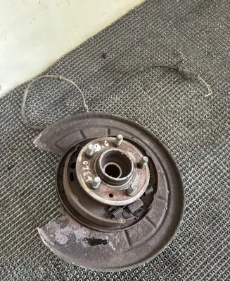 Land Rover Range Rover Sport L320 Rear wheel hub