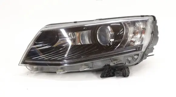 Skoda Octavia Mk3 (5E) Headlight/headlamp 5E1941015B