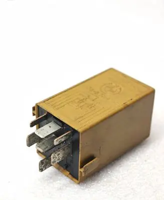 BMW 5 E60 E61 Window control relay 61368384505 V23141B3001315