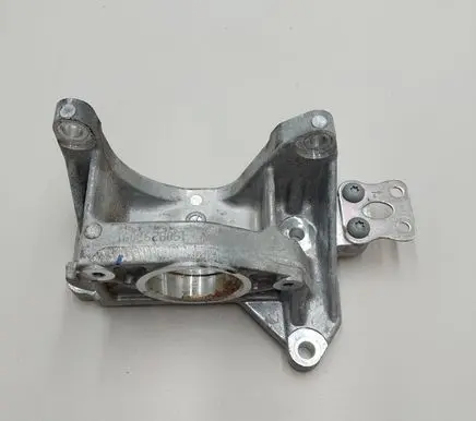 Nissan Leaf II (ZE1) Driveshaft support bearing bracket 190829B091