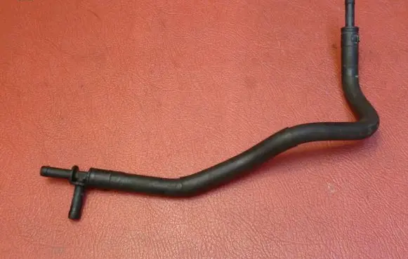 Volkswagen Golf VI Engine coolant pipe/hose
