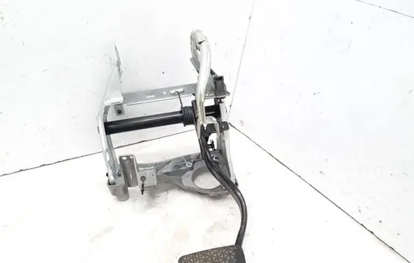 Opel Vectra C Brake pedal 13235086